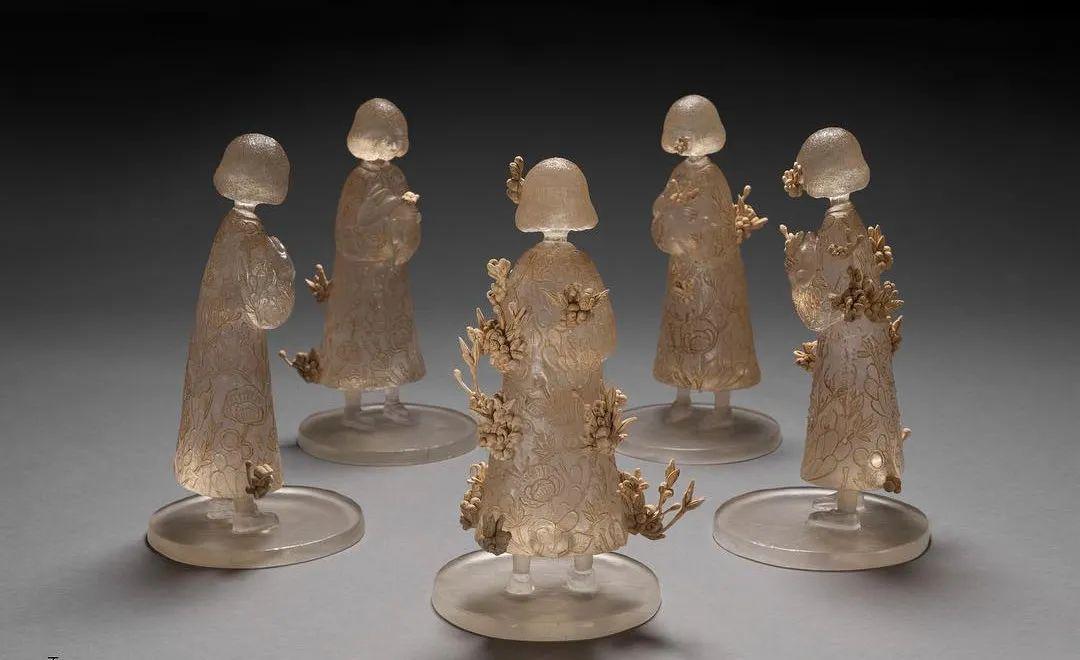 姑娘玩玻璃震惊艳数万网友:玻璃还能这么玩?