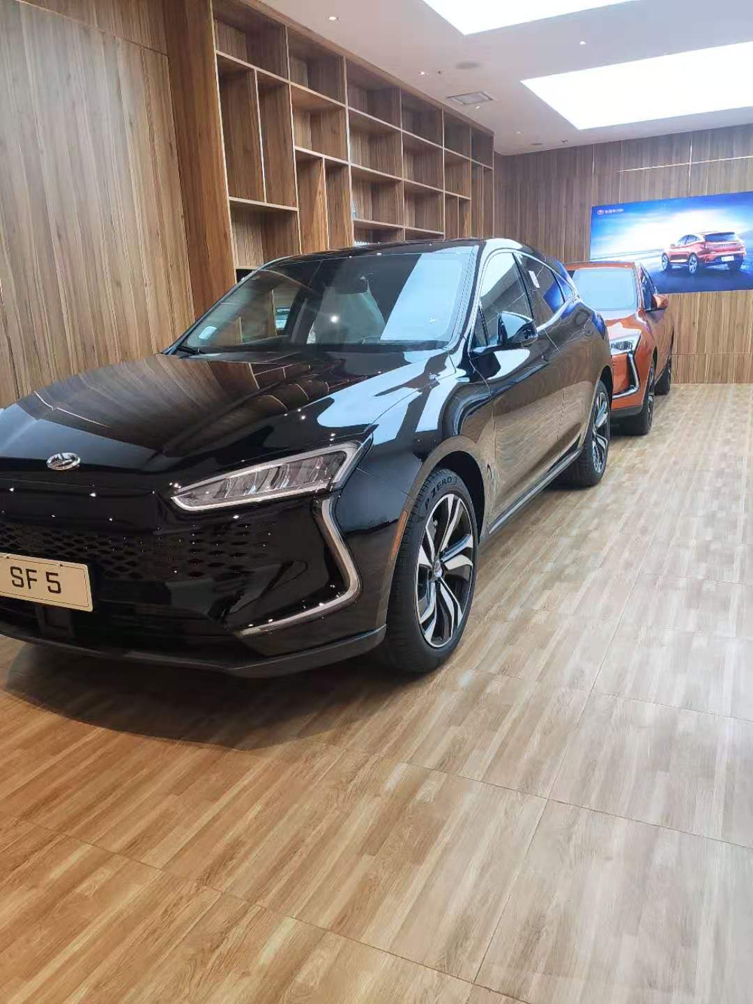 赛力斯sf5开着确实不错小康股份干到30先